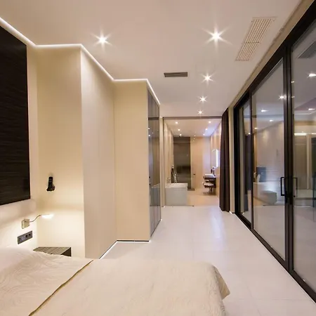 Stunning Seafront House In Istria Magnifique Contemporary 5 Bedroom Sauna And Gym Direct Access To Sea 빌라