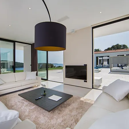 Stunning Seafront House In Istria Magnifique *