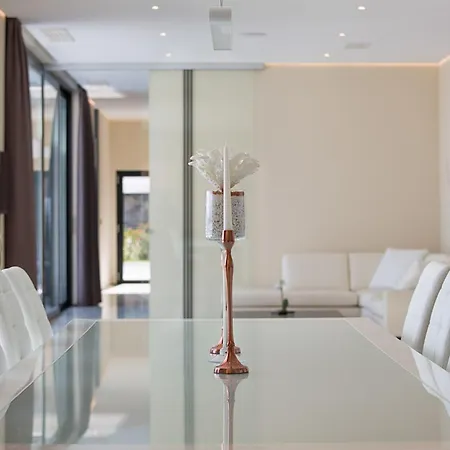 Stunning Seafront House In Istria Magnifique فيلة